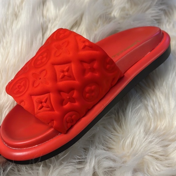 Limited Edition Slides RED Miss Lola - Picture 3 of 11